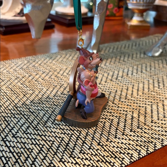 The Great Mouse Detective Figurine Ornament - Picture 4 of 5